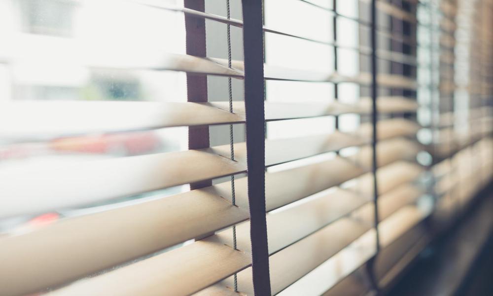 Positive Differences between Office Curtains and Office Blinds